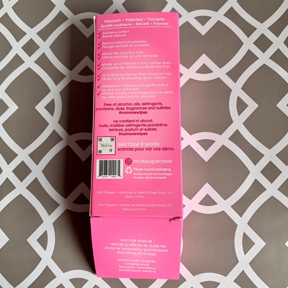 ⭐️5/$20- The Original Pink Makeup Eraser - Picture 3 of 3